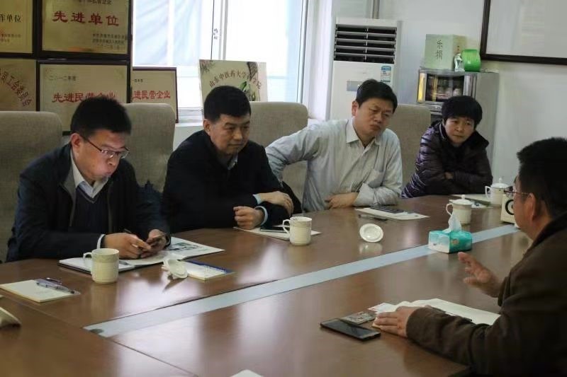 山東大(dà)學技術轉移中心王立民主任帶領生物學院三位教授莅臨成顺堂參觀指導