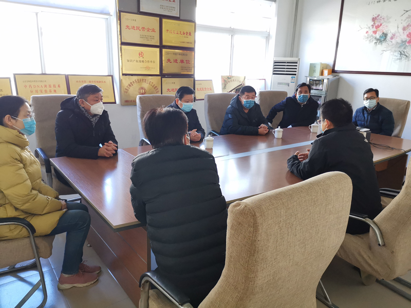 曆城區防疫督導組和(hé / huò)華山辦事處領導一(yī / yì ／yí)行莅臨成顺堂視察疫情防控工作和(hé / huò)企業複工複産情況